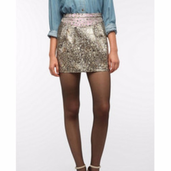 Urban Outfitters Kimchi Blue Metallic Jacquard Mini Skirt, Size 6 - Picture 5 of 5